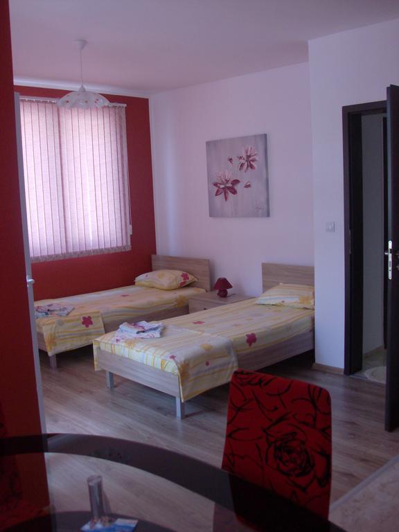 Guest House Nedelchevi Приморско Номер фото